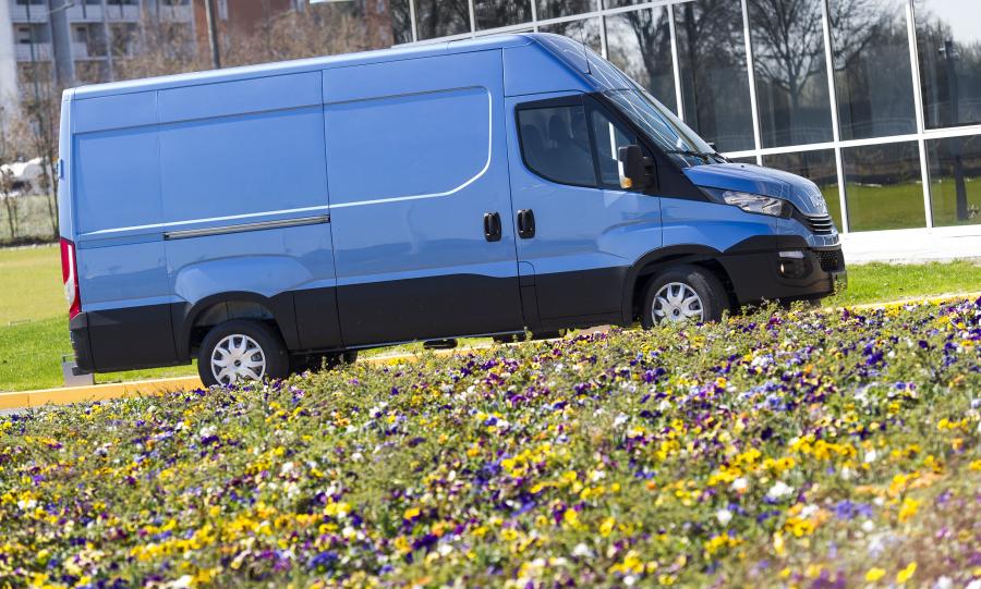  Iveco Daily Van 2016 года  (фото 11 из 30)